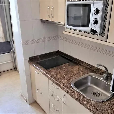 Torre Levante One Bedroom شقة *